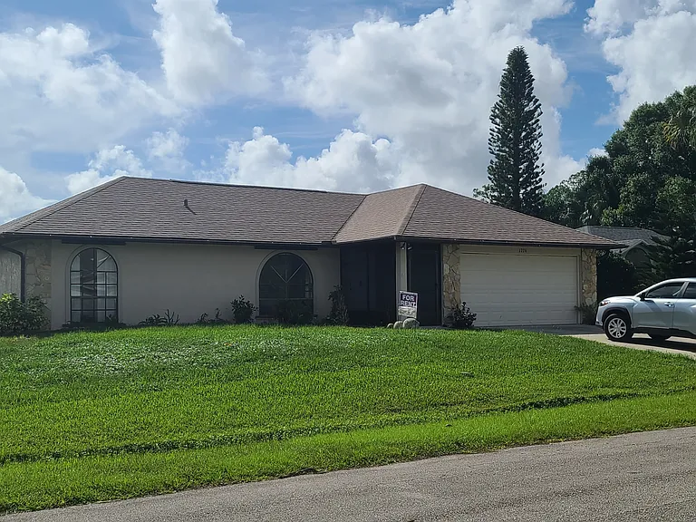 1774 Mistletoe St — Photo 12