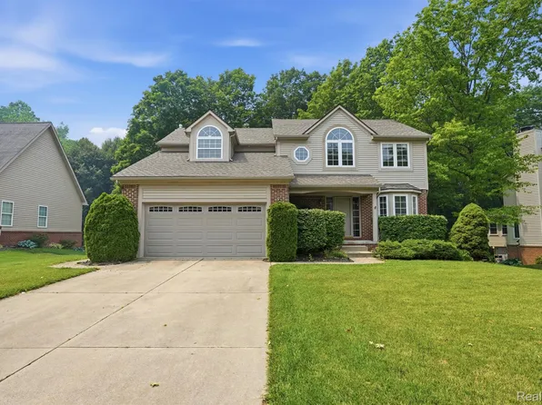 170 Fairhill Way, Howell, MI 48843