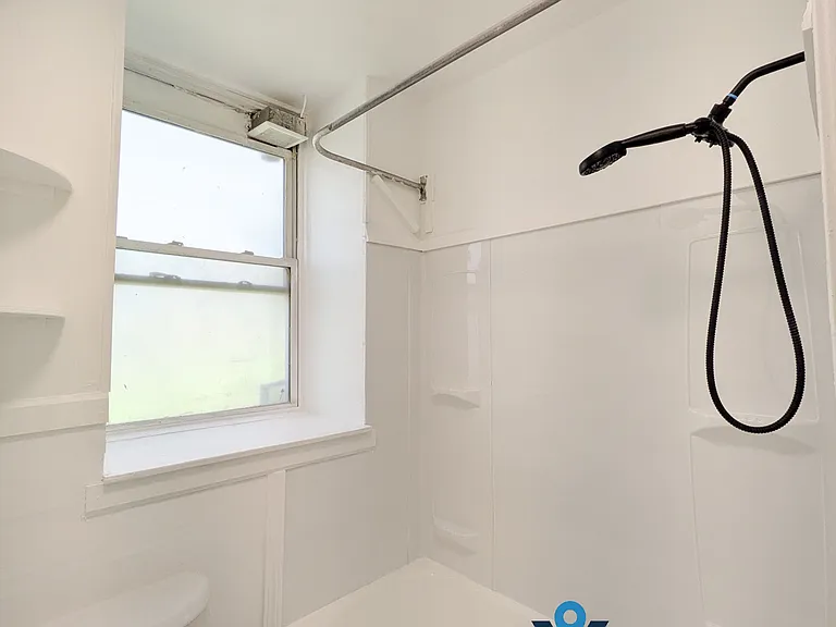 417 N Walnut St — Photo 10