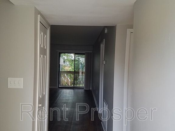 2nd image of 332 Scottsdale Sq #332