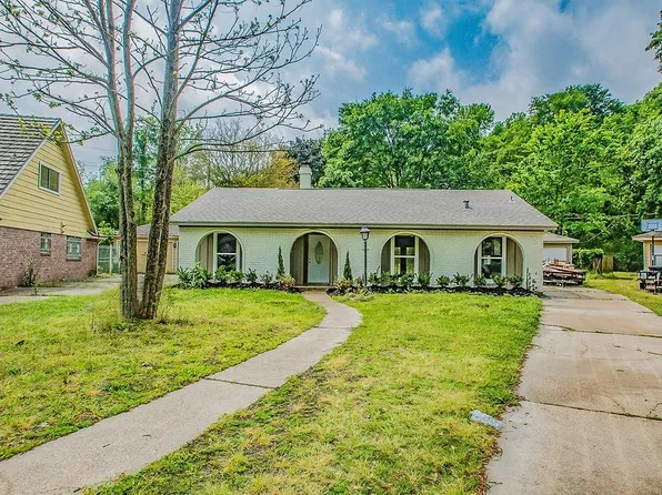 1738 Hollyberry Dr, Houston, TX 77073