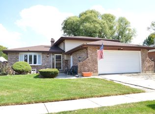 805 Napa St, Carol Stream, IL 60188