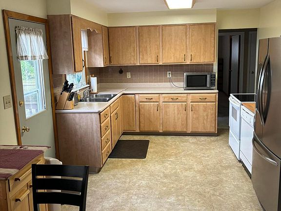 5th image of 321 Northview Dr
