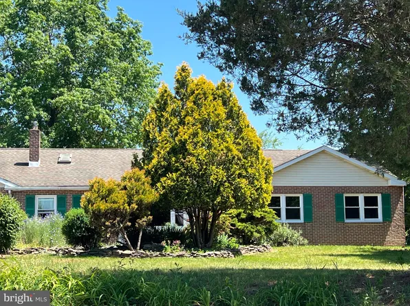 2136 Mack Rd, East Greenville, PA 18041