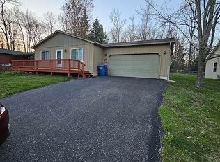 1351 Goldenrod Dr, Houghton Lake, MI