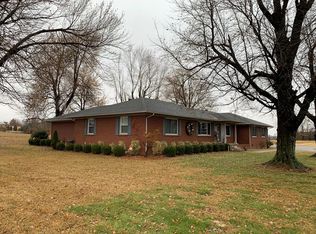 1501 E Marksberry Rd, Utica, KY 42376