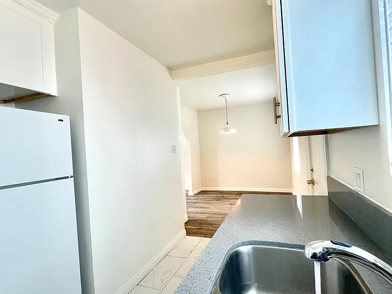 4218 Lockwood Ave #5 — Photo 7