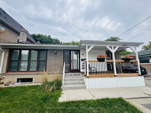 84 Cartier Cres Photo 1