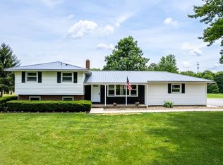 72 N Main St, Savannah, OH 44874