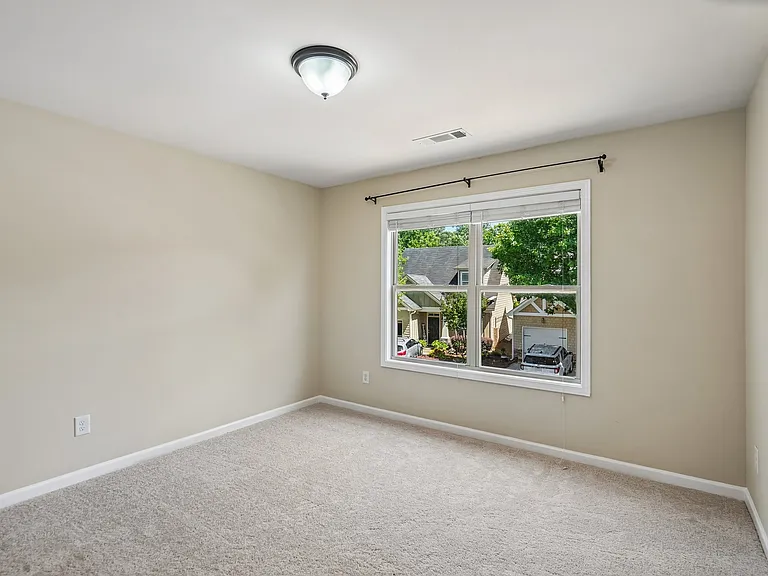 103 Highland Pointe Cir E — Photo 11