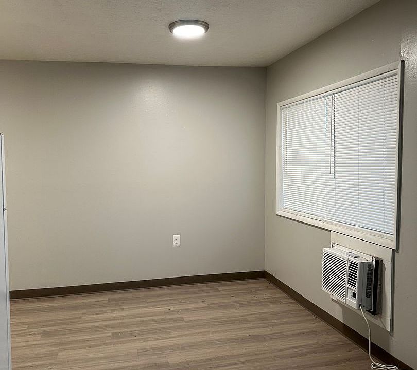 Crown Plaza Apartments - 1700 E 9th St The Dalles OR | Zillow