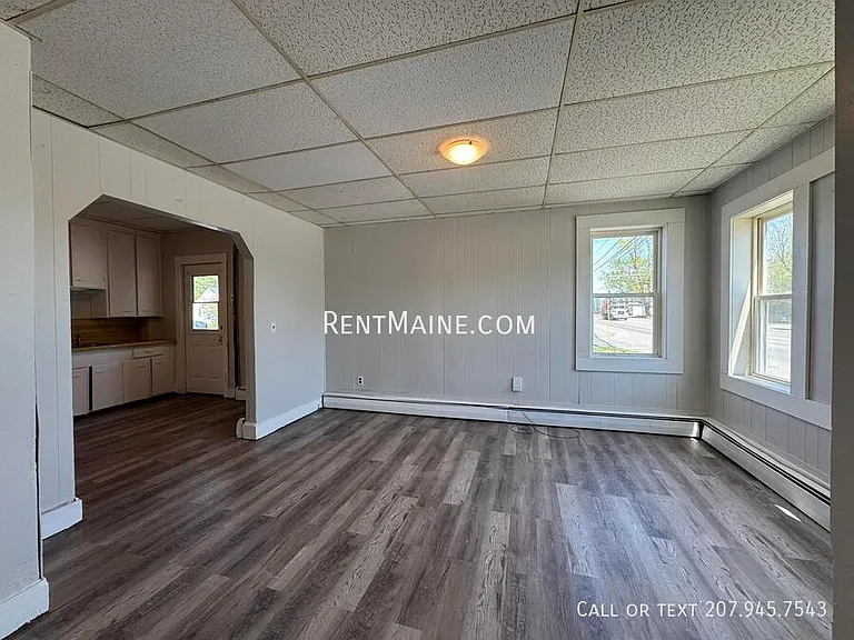 172 College Ave #1 — Photo 4
