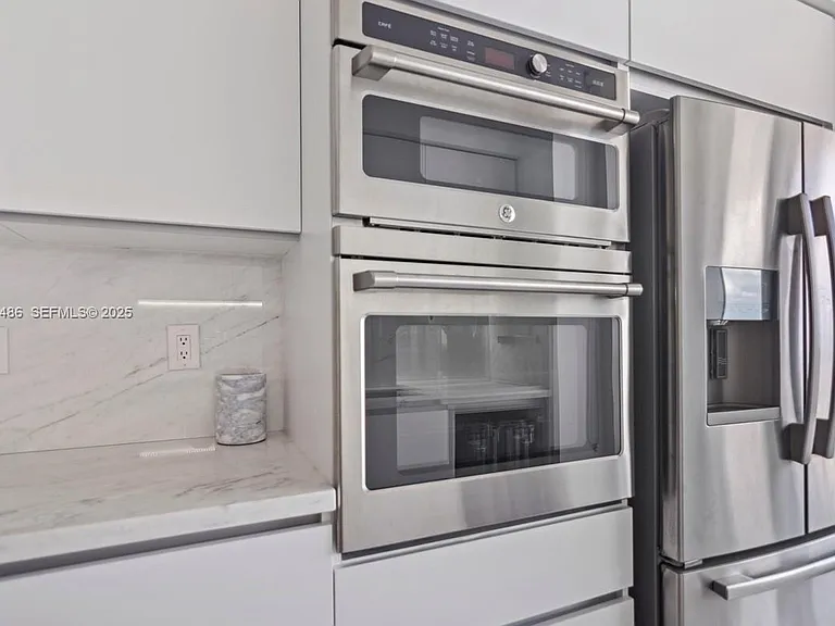 400 Alton Rd #1911 — Photo 16