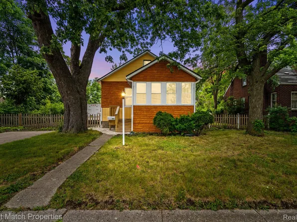 17380 Oakfield St, Detroit, MI 48235