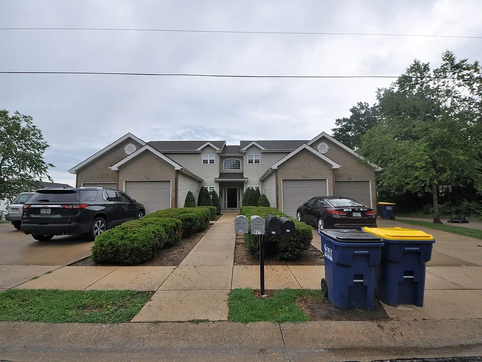 445 Woolf Rd