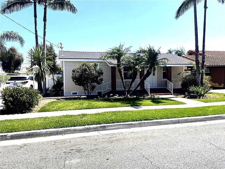 9488 Foster Rd — Photo 3
