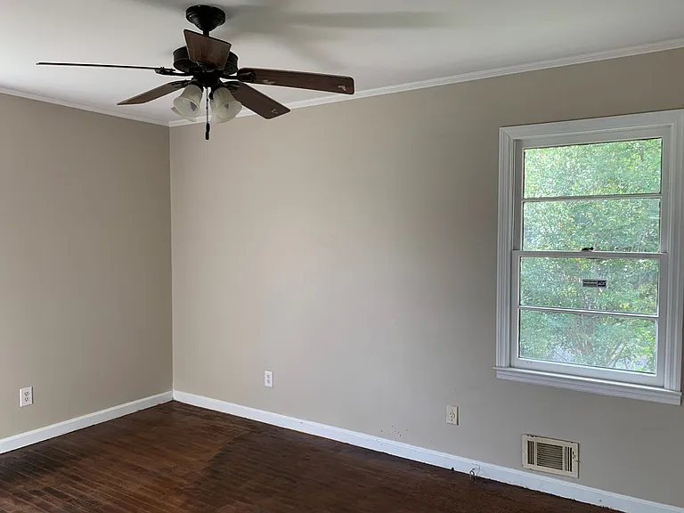 3240 Commodore Dr — Photo 17