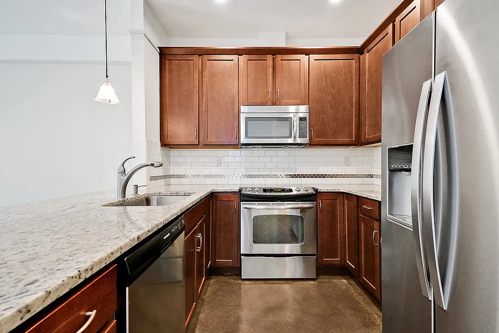 3 bed, 2.5 bath, 1400 sqft, $2,045 — Photo 4
