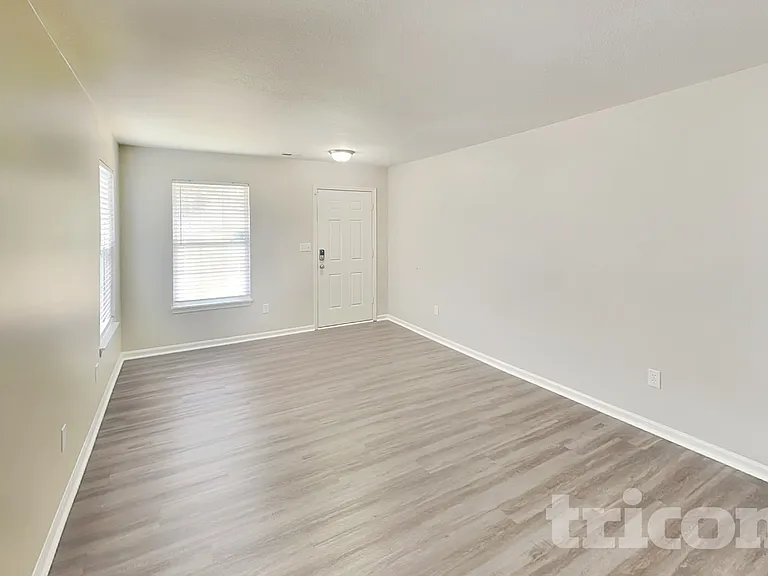 10213 Blue Sky Dr — Photo 15