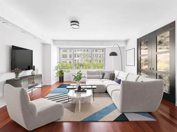 400 East 56th Street 3D image 1 of 17