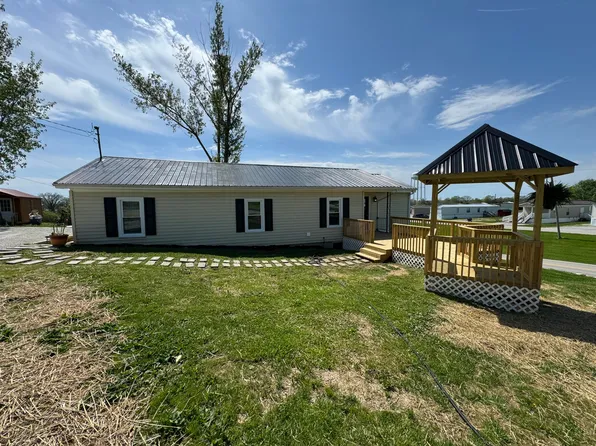 14 Stewart St, Flemingsburg, KY 41041