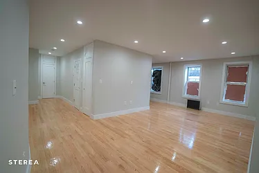 Rented by Sterea Agency