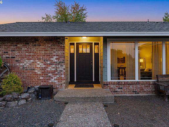 2nd image of 11835 SW Wagonwheel Ct