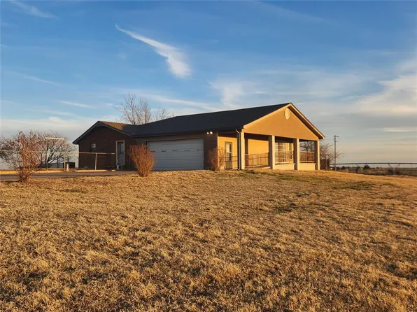 21133 County Road 2560 St, Binger, OK 73009