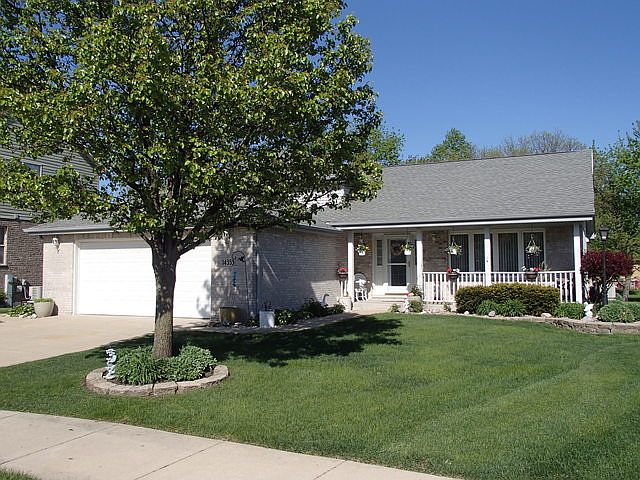 1st image of 14353 S Surrey Ct