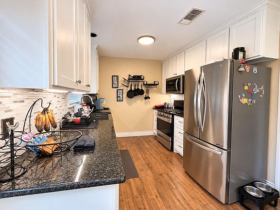 5th image of 5103 Darnell St