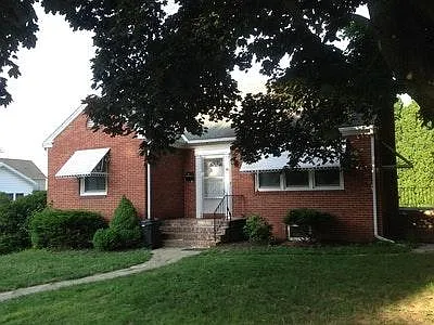 26 Kemper Ave — Photo 1