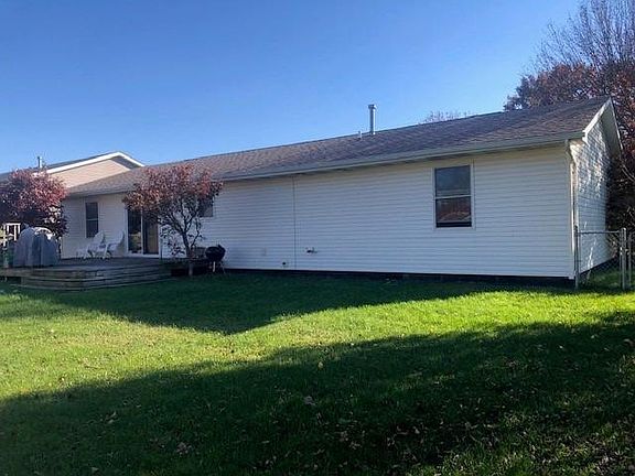 3rd image of 5836 Kingman Ave