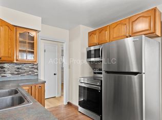 5384 N 103rd St, Milwaukee, WI 53225