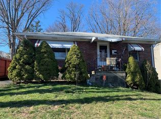 90 Seymour St, Waterbury, CT 06708