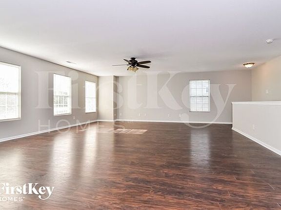 3rd image of 15416 Harmon Pl