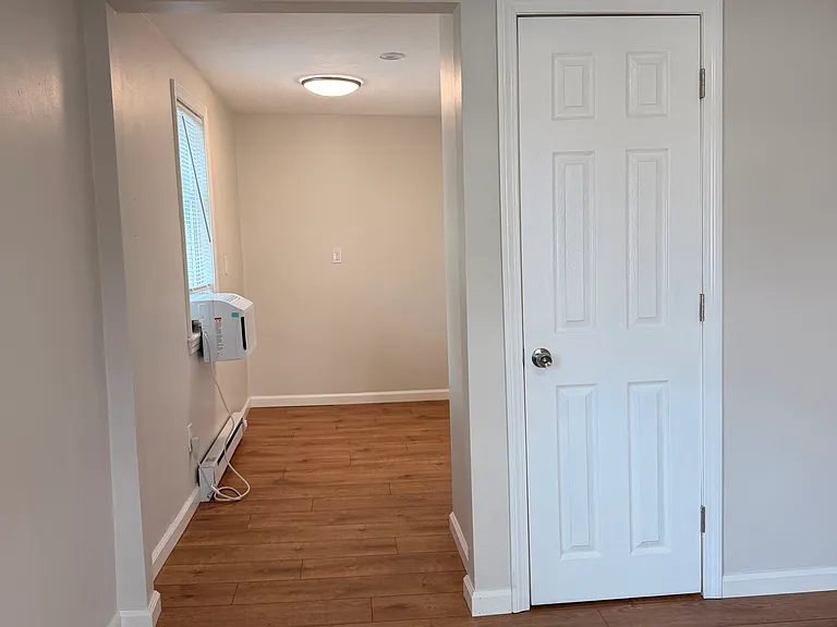 47 Vernon St E #1 — Photo 21