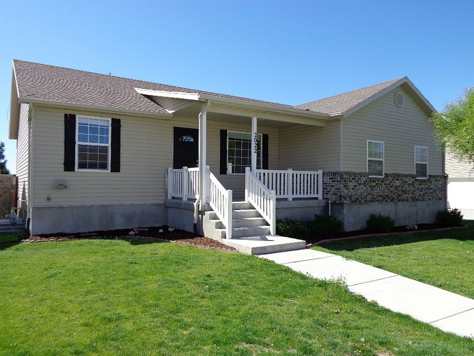 1st image of 2022 E Juniper Dr