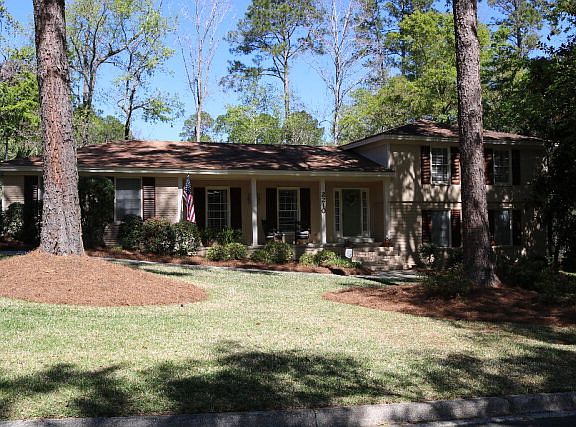 2nd image of 2210 Briarcliff Dr