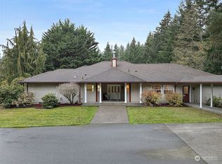 11040 Courtney Ln NE, Poulsbo, WA