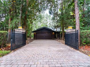 17210 Orangewood Dr, Lutz, FL 33548