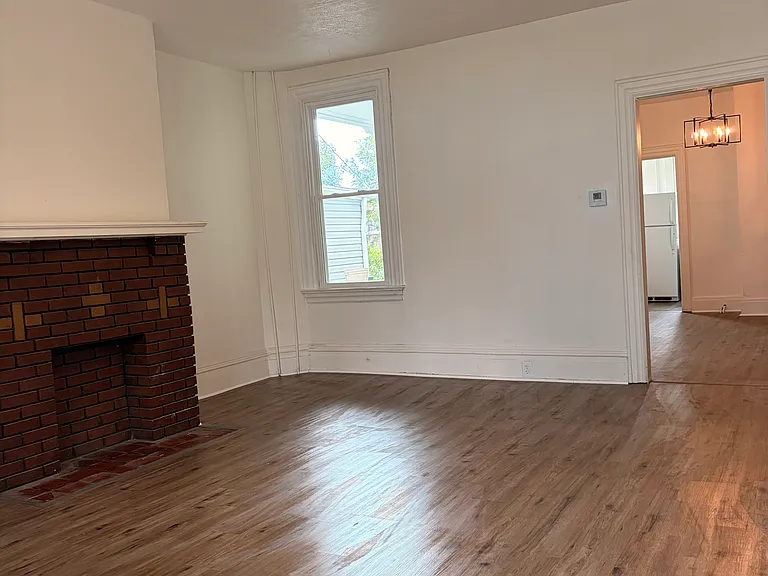 626 Walnut St #2 — Photo 3