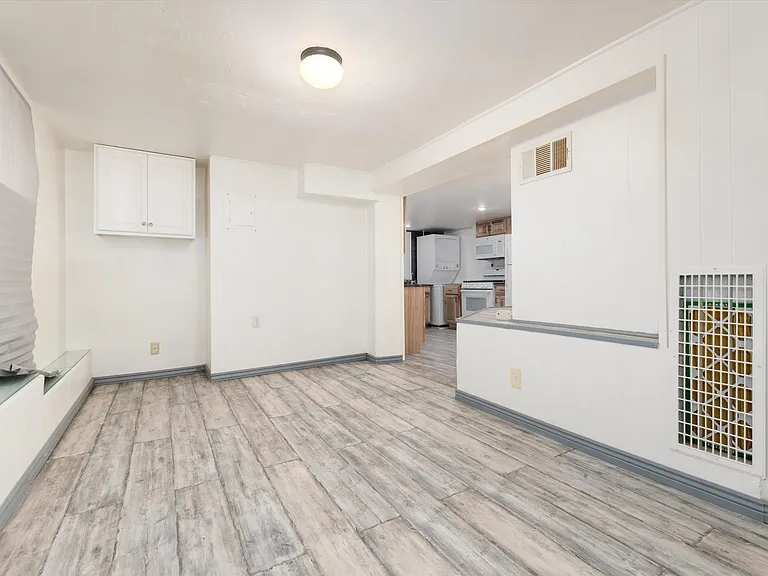735 Colorado Blvd — Photo 15