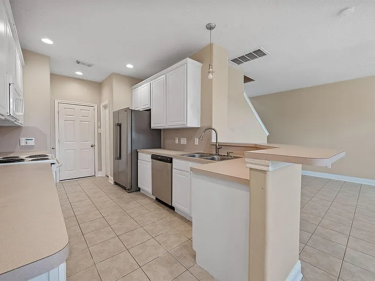 8714 Thistlemoor Ln — Photo 9