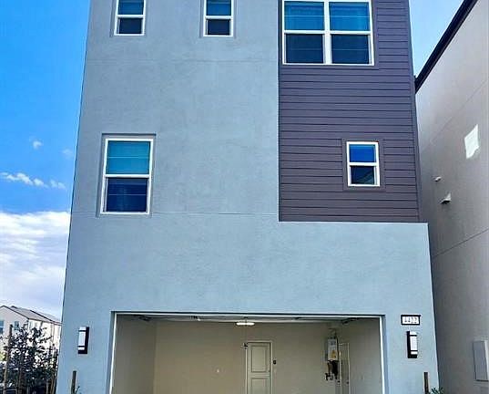 2nd image of 4422 S Bryant Paseo