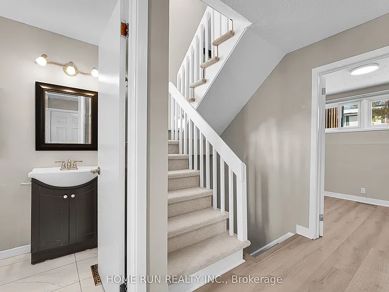 1259 Meadowlands Dr E — Photo 6