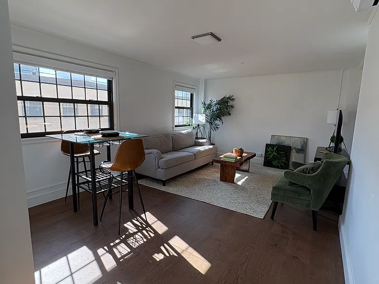 1210 Massachusetts Ave #2F — Photo 2