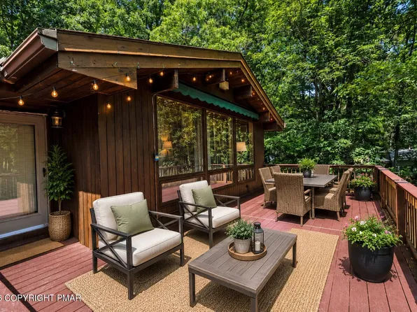 223 Briarwood Dr, Effort, PA 18330