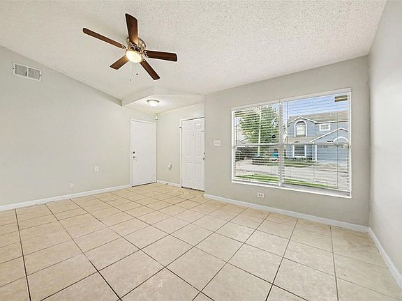 5th image of 1034 CLOVERCREST ROAD