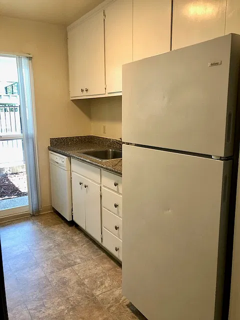 1 bed, $2,100 — Photo 3