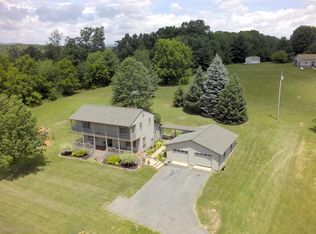 32 Fieldstone Ln, Staunton, VA 24401